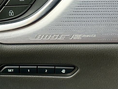 Used 2024 Cadillac XT6 Sport w/ Technology Package image 19