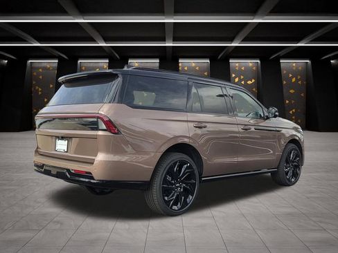 New 2026 Lincoln Navigator Black Label AWD/4WD image 2