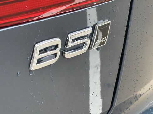 New 2026 Volvo XC60 B5 Plus w/ Protection Package Premier image 9