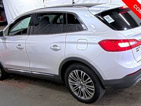 Used 2017 Lincoln MKX Reserve w/ Lincoln MKX Climate Package AWD/4WD image 4