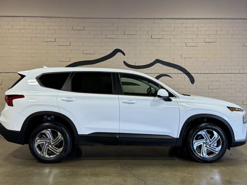 Used 2023 Hyundai Santa Fe SE AWD/4WD image 3