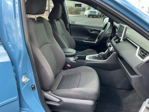 Used 2022 Toyota RAV4 SE w/ Convenience Package image 19