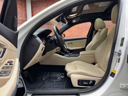 Used 2020 BMW 330i xDrive Sedan w/ Premium Package image 22