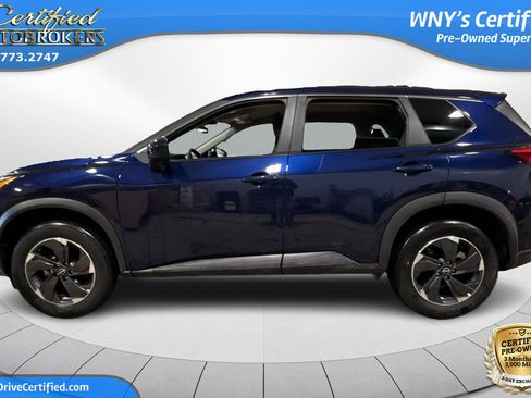 Used 2025 Nissan Rogue SV image 9