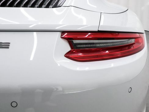 Used 2019 Porsche 911 Carrera image 38