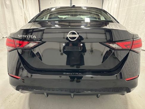 Used 2025 Nissan Sentra SV image 6