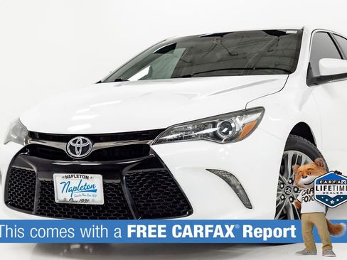 Used 2016 Toyota Camry SE FWD image 2