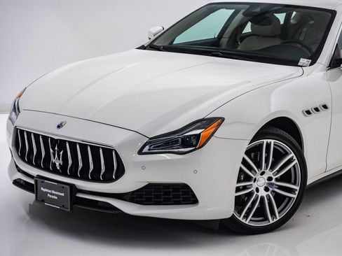 Used 2018 Maserati Quattroporte S Q4 AWD/4WD image 4
