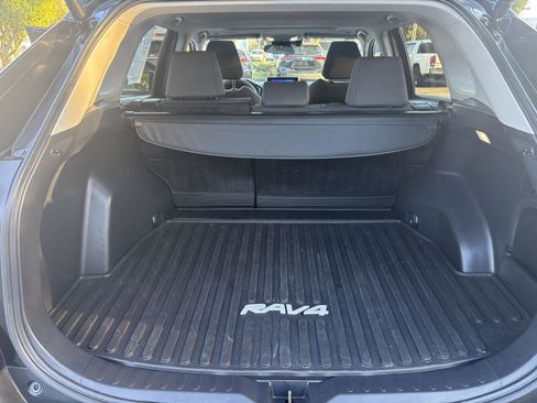 Used 2024 Toyota RAV4 XLE image 27