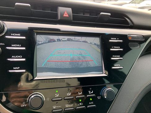 Used 2019 Toyota Camry LE image 26