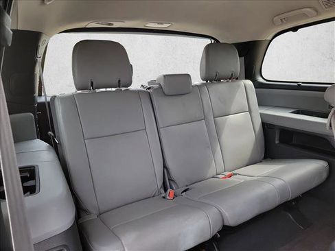 Used 2020 Toyota Sequoia Platinum AWD/4WD image 17