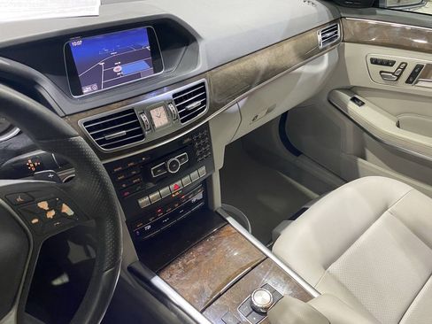 Used 2014 Mercedes-Benz E 350 Sedan image 7