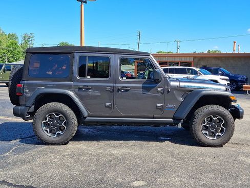 Used 2023 Jeep Wrangler Unlimited Rubicon 4xe w/ Cold Weather Group AWD/4WD image 26
