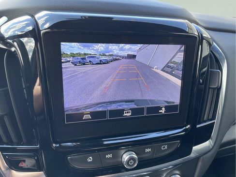 Used 2023 Chevrolet Traverse LT AWD/4WD image 28