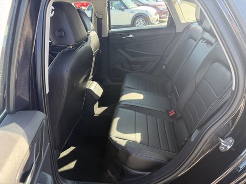Used 2023 Volkswagen Jetta SE FWD image 12