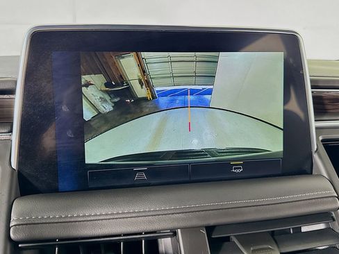 Used 2023 Chevrolet Suburban Z71 image 44