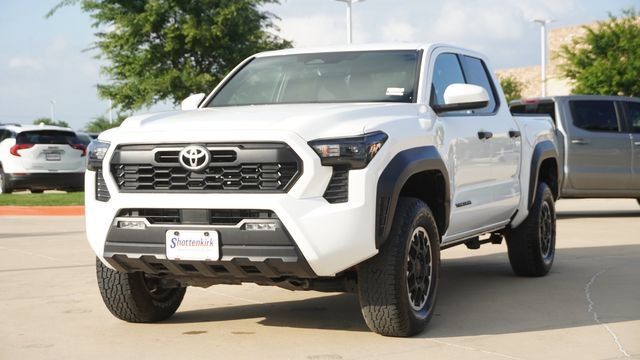 Used 2024 Toyota Tacoma TRD Off-Road AWD/4WD image 3