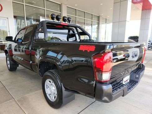 Used 2022 Toyota Tacoma SR RWD image 11