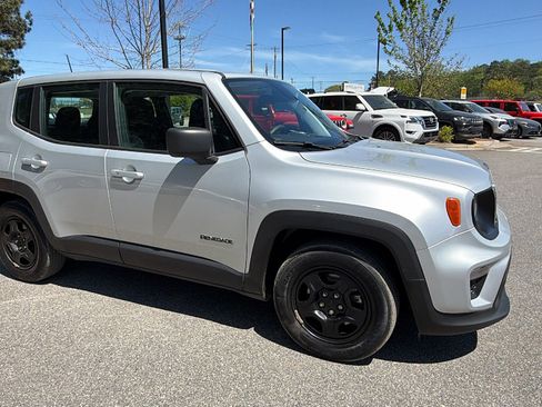 Used 2020 Jeep Renegade Sport w/ UConnect 7.0 Group FWD image 5