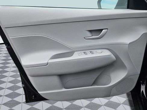 Certified 2025 Hyundai Kona SEL image 10