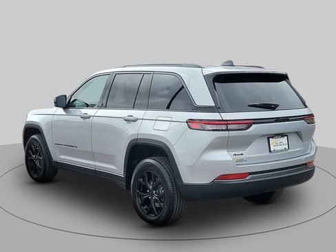 New 2026 Jeep Grand Cherokee Altitude AWD/4WD image 5