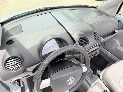 Used 2004 Volkswagen Beetle GLS FWD image 60