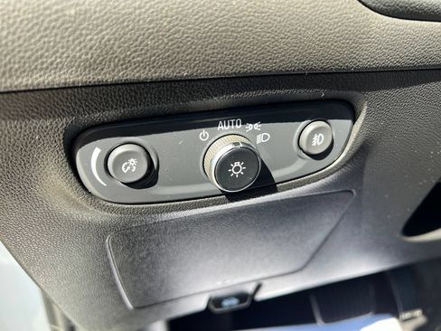 Used 2021 Buick Encore GX Preferred w/ Cold Weather Comfort Package FWD image 28