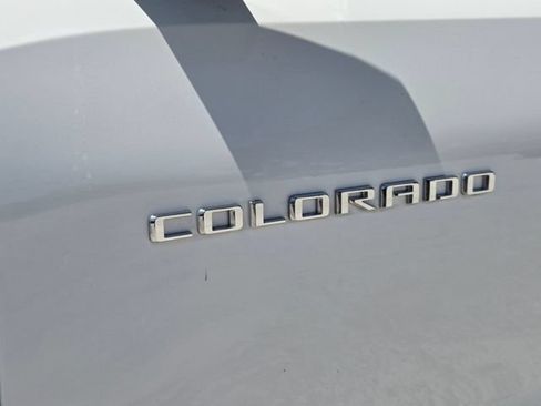 Used 2026 Chevrolet Colorado Z71 w/ Technology Package AWD/4WD image 12