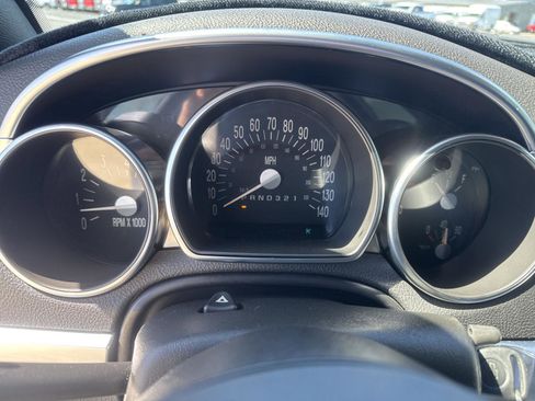 Used 2006 Chevrolet SSR w/ Preferred Equipment Group RWD image 18