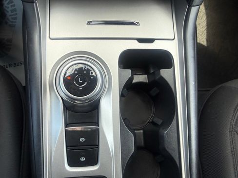 Certified 2021 Ford Explorer XLT RWD image 25