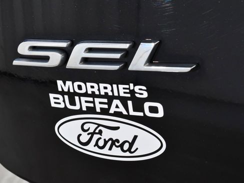 Used 2024 Ford Edge SEL w/ Sport Appearance Package image 22