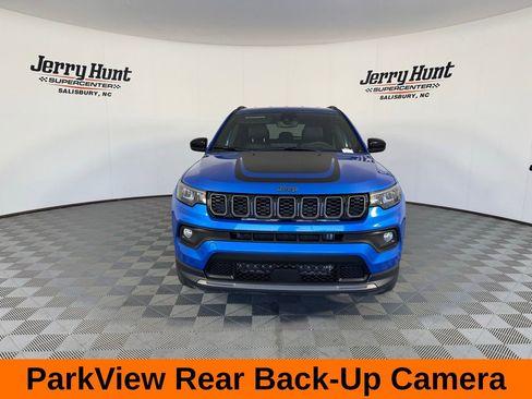Used 2025 Jeep Compass Latitude w/ Convenience Group AWD/4WD image 9