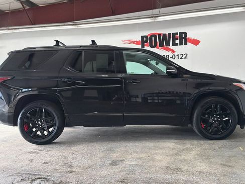 Used 2020 Chevrolet Traverse Premier w/ Redline Edition image 2
