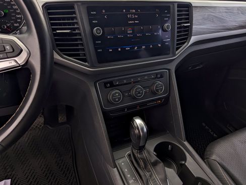 Used 2021 Volkswagen Atlas Cross Sport SE w/ Luggage Net & Mats Package FWD image 10