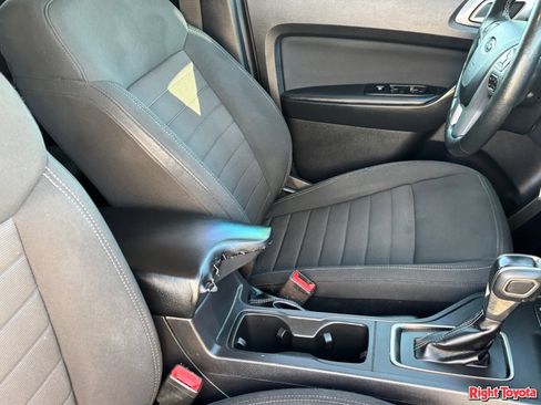 Used 2019 Ford Ranger XLT w/ Black Appearance Package RWD image 13