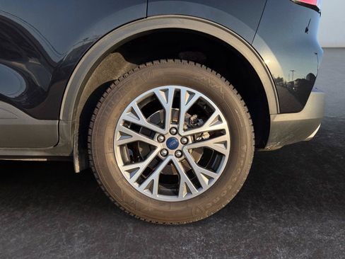 Used 2022 Ford Escape SEL w/ Equipment Group 302A AWD/4WD image 27