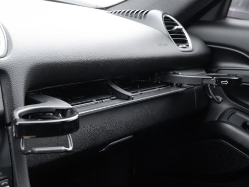 Used 2018 Porsche 718 Cayman image 14