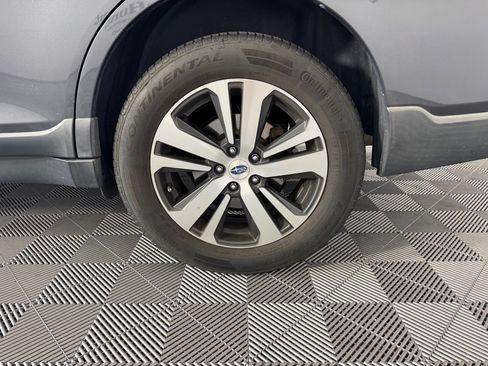 Used 2018 Subaru Outback 2.5i Limited AWD/4WD image 13