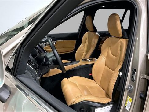 Certified 2024 Volvo XC90 B6 Ultimate image 26
