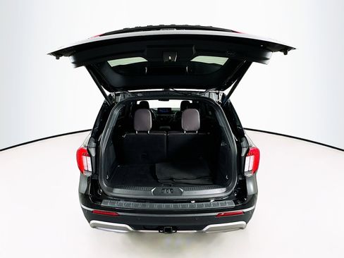 Used 2025 Ford Explorer Platinum w/ LUX Leather Package image 31