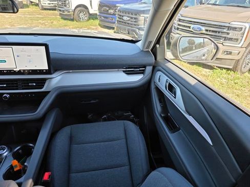 New 2026 Ford Explorer Active image 14