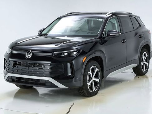 New 2026 Volkswagen Tiguan SE image 1