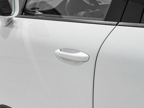 Used 2022 Porsche Macan image 36