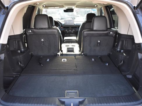 Used 2025 Honda Pilot EX-L image 17