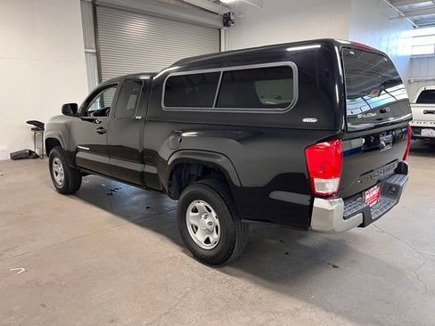 Used 2016 Toyota Tacoma SR5 image 5