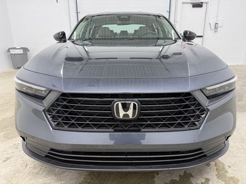 Certified 2025 Honda Accord SE image 2