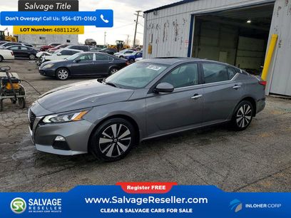 Used 2022 Nissan Altima 2.5 SV w/ SV Premium Package