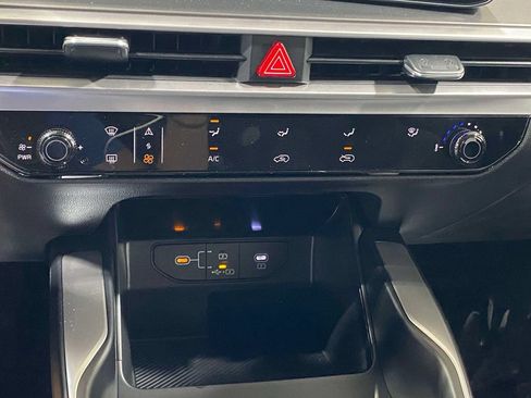 New 2026 Kia Sorento LX FWD image 28