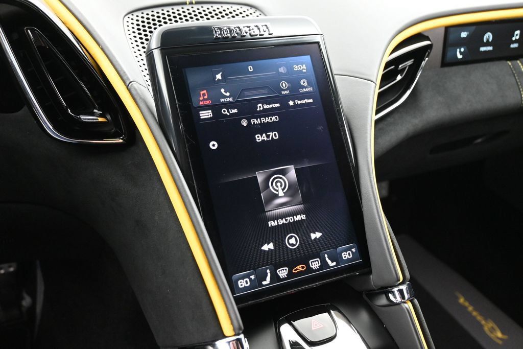 Used 2022 Ferrari Roma RWD image 21