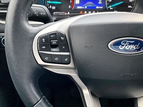 Used 2023 Ford Explorer XLT w/ Equipment Group 202A image 18